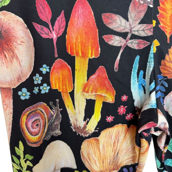 Society 6 Black with large print colorful mushroom Leggings Size XL - Picture 12 of 14
